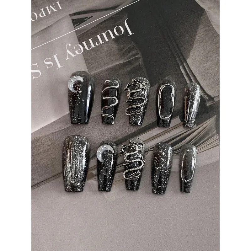Faux ongles à presser noirs, forme cercueil